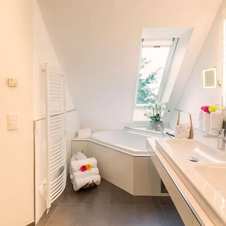 Отель Western Parkhotel 4*